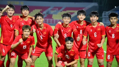 CĐV Malaysia: ‘Xem U17 Việt Nam đá mà ghen tị quá’